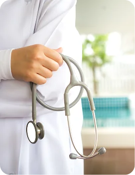 عکس پرستار گوشی به دست